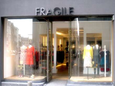 Fragile kleding